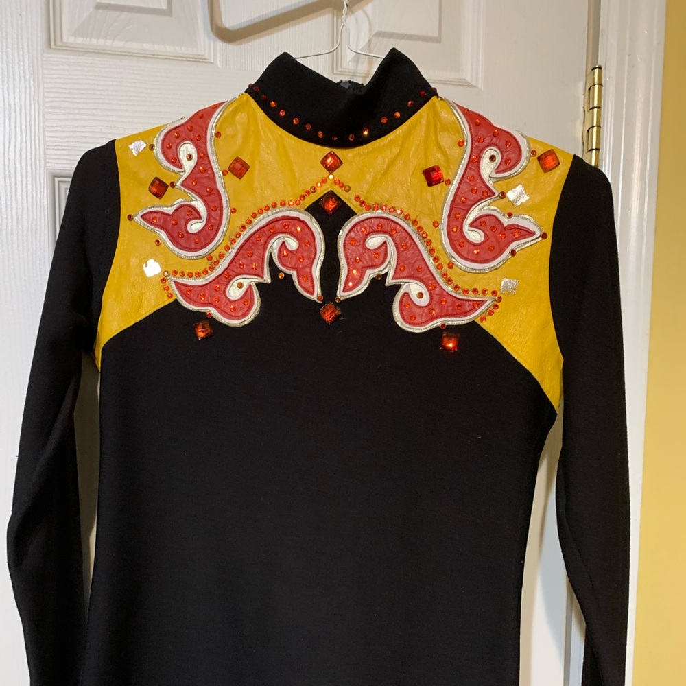 Womens show shirt